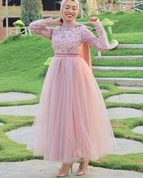 فساتين سواريه