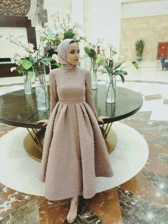 فساتين سواريه