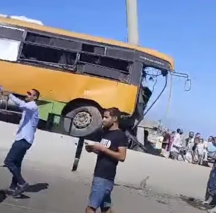 حادث انقلاب أتوبيس نقل عام بالطريق الدولي بالإسكندرية