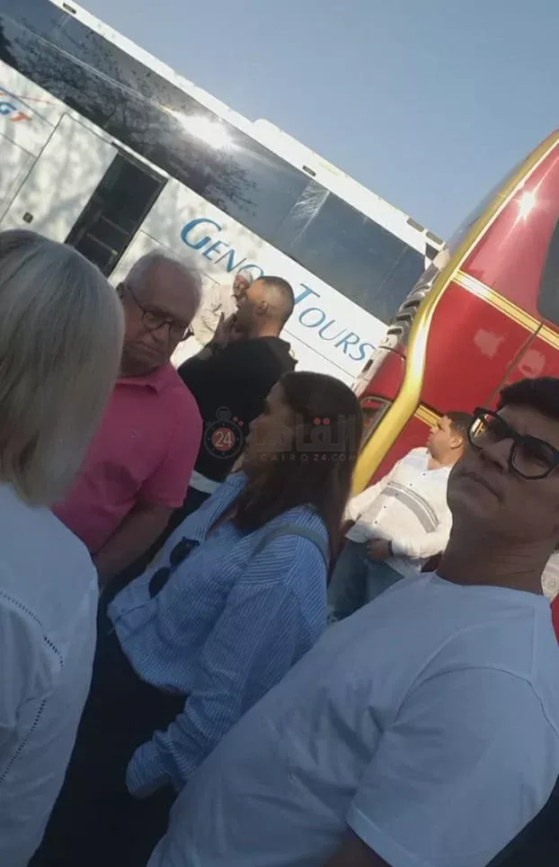 تكدس الرحلات على شباك التذاكر داخل منطقة سقارة بسبب عطل السيستم