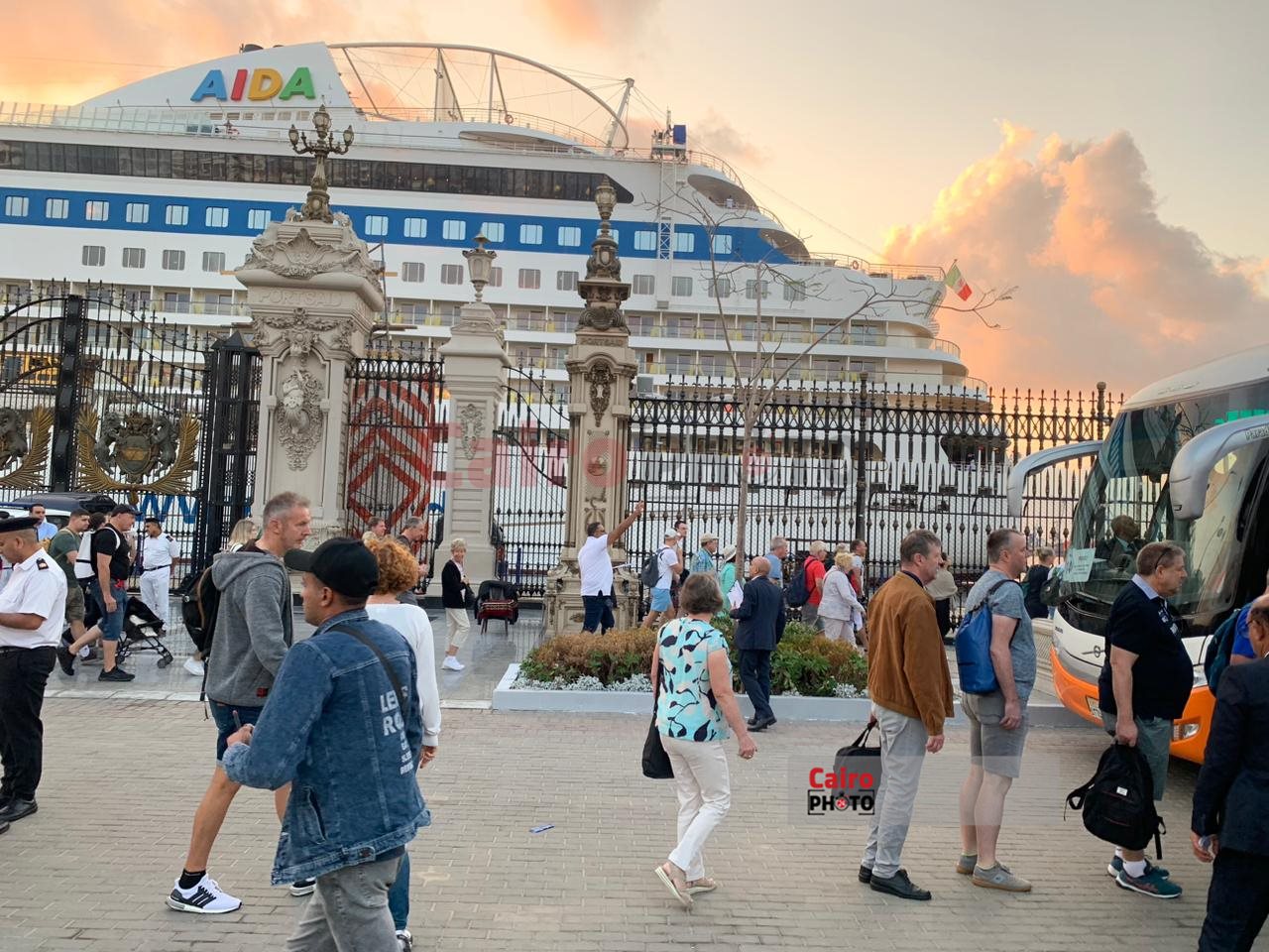 السفينة عايده بلو 