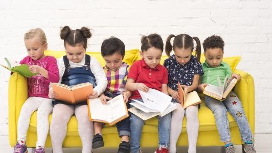 إعداد الحلويات مع الأطفال