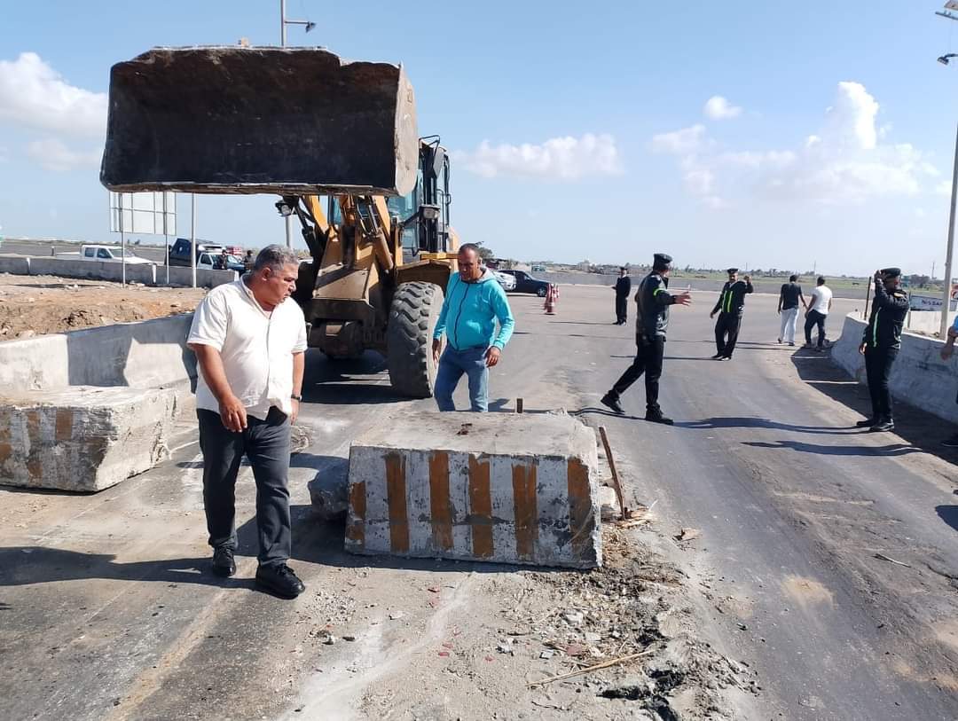 منع السيارات النقل من عبور طريق المطرية