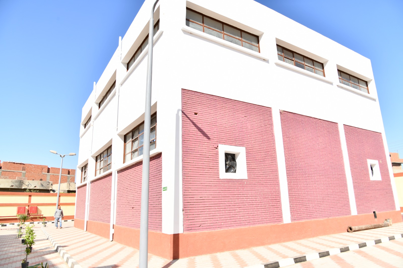 بتكلفة 36 مليون جنيه.. محافظ الفيوم يفتتح محطة صرف صحي دفنو 