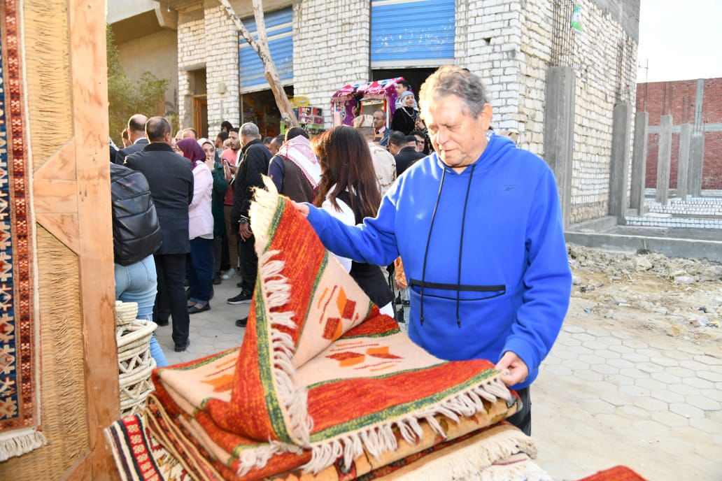 محافظ الفيوم يفتتح مهرجان تونس للخزف والفخار والحرف اليدوية