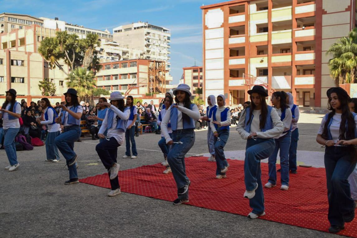 مدرسة القناة الإعدادية بنات ببورسعيد 