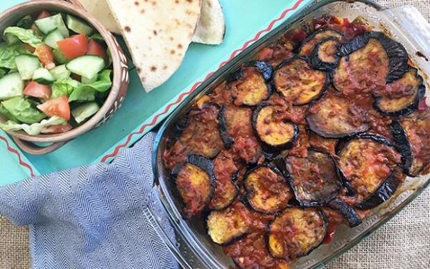 طريقة عمل المسقعة باللحمة المفرومة