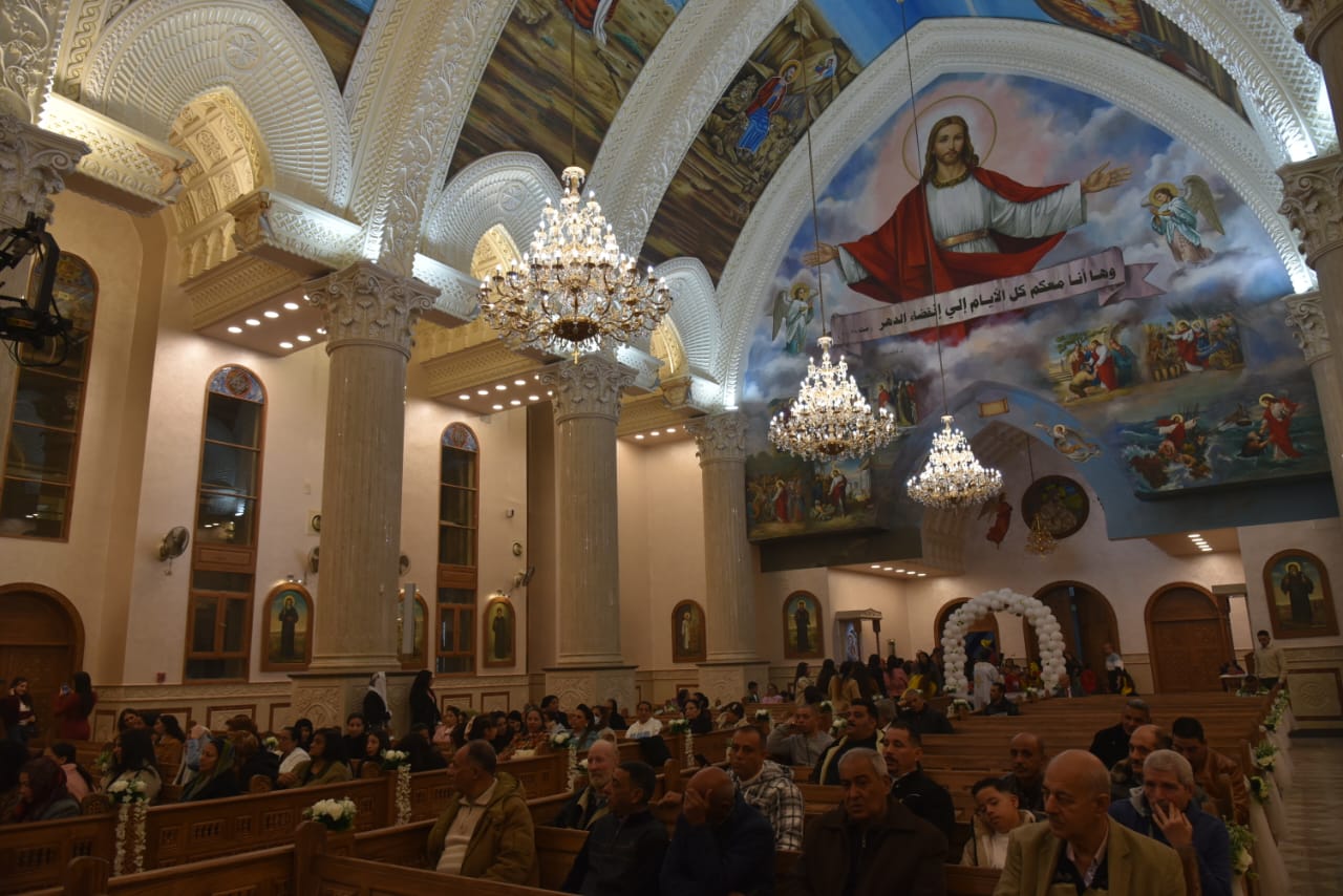 محافظ بورسعيد يفتتح كنيسة 