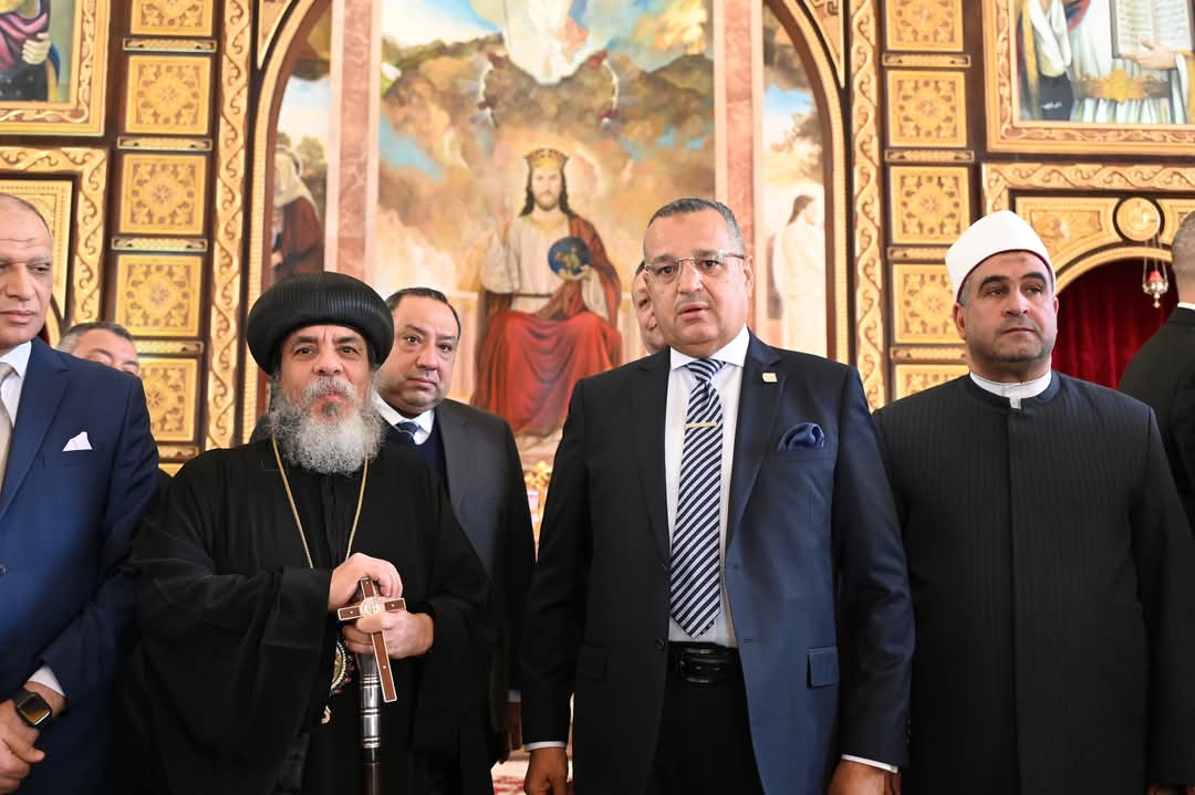 جانب من زيارة المحافظ