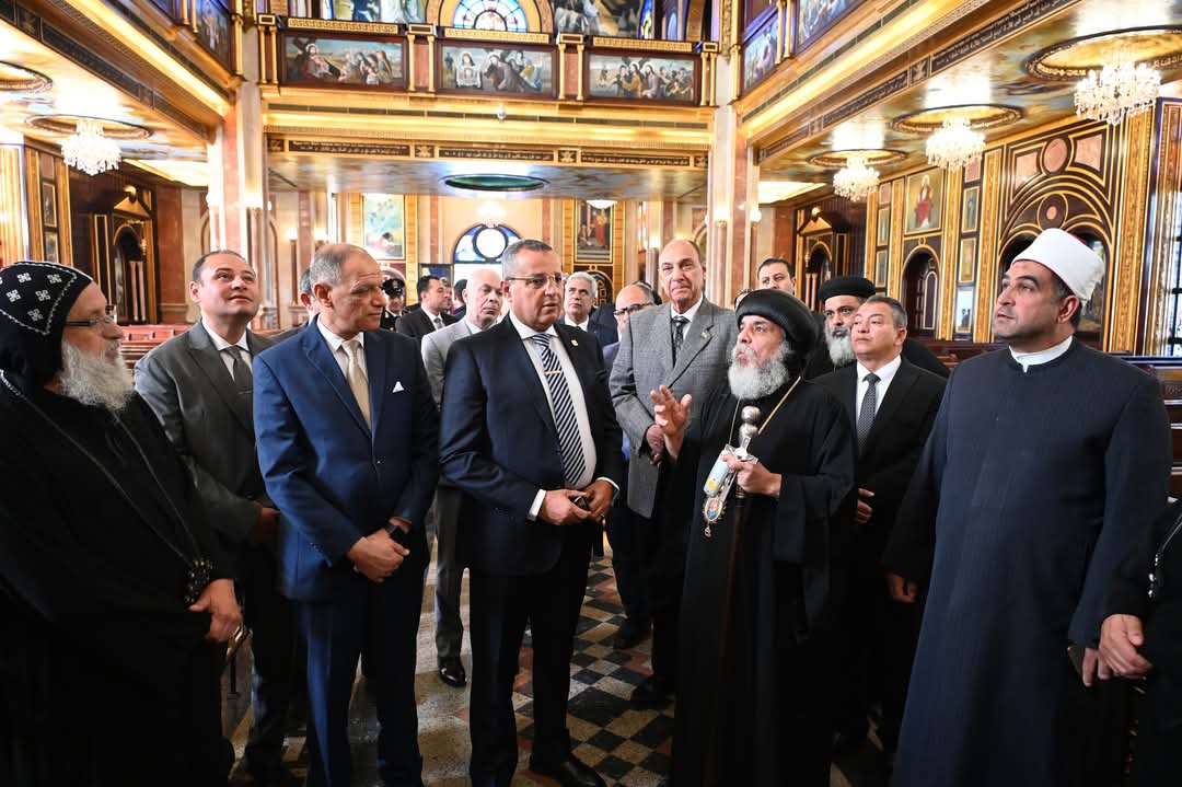 جانب من زيارة المحافظ