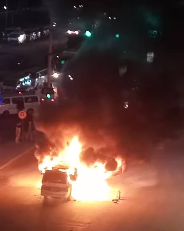 حريق يلتهم سياره أجرة بالإسكندرية 