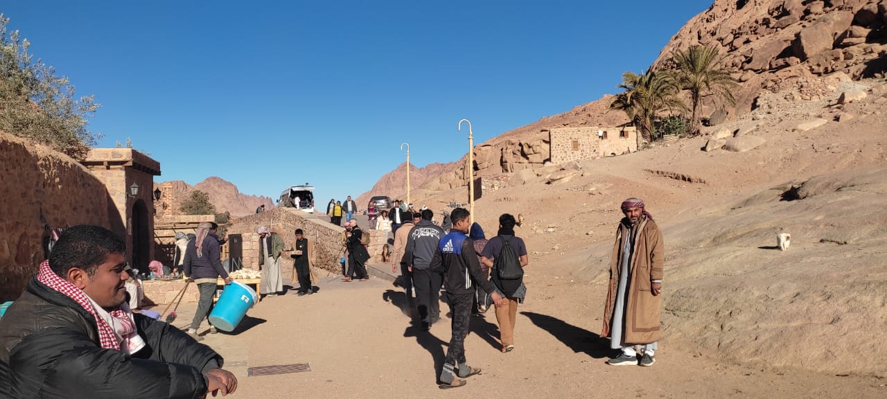 تسلق جبل موسى لمشاهدة شروق الشمس من أعلى قمة في مصر