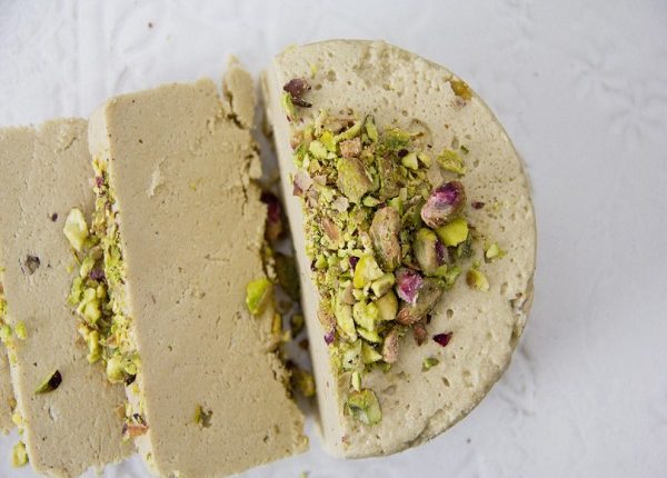 طريقة عمل الحلاوة الطحينية مثل المصانع