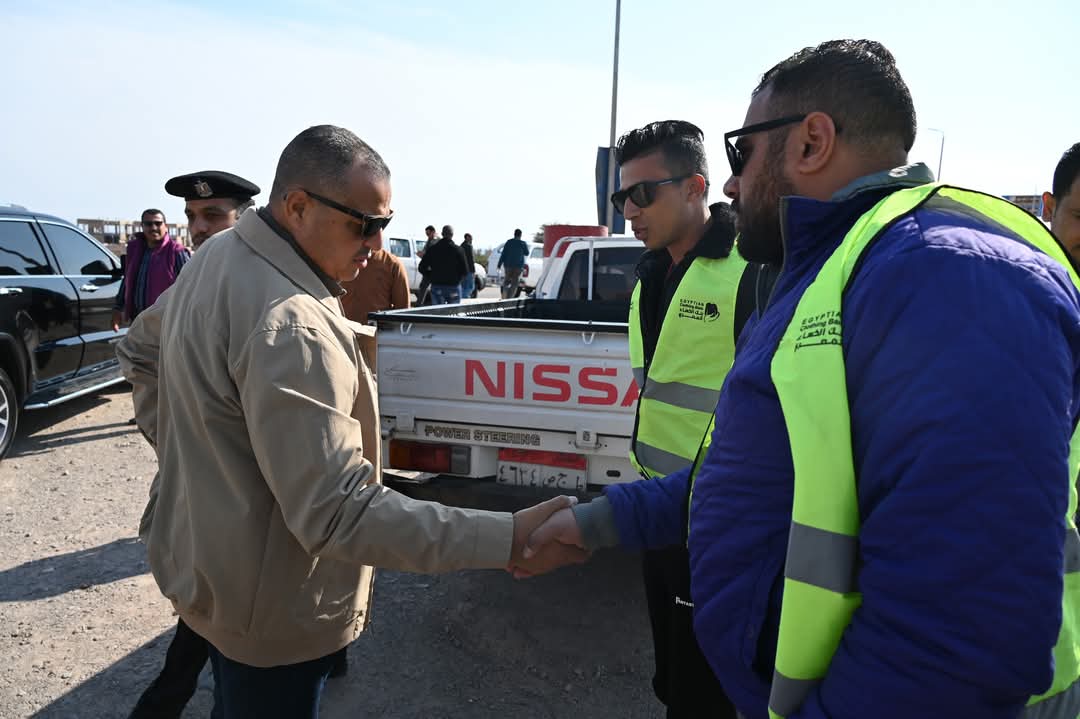 بنك الكساء يوزع أغطية وبطاطين على أهالي جنوب سيناء