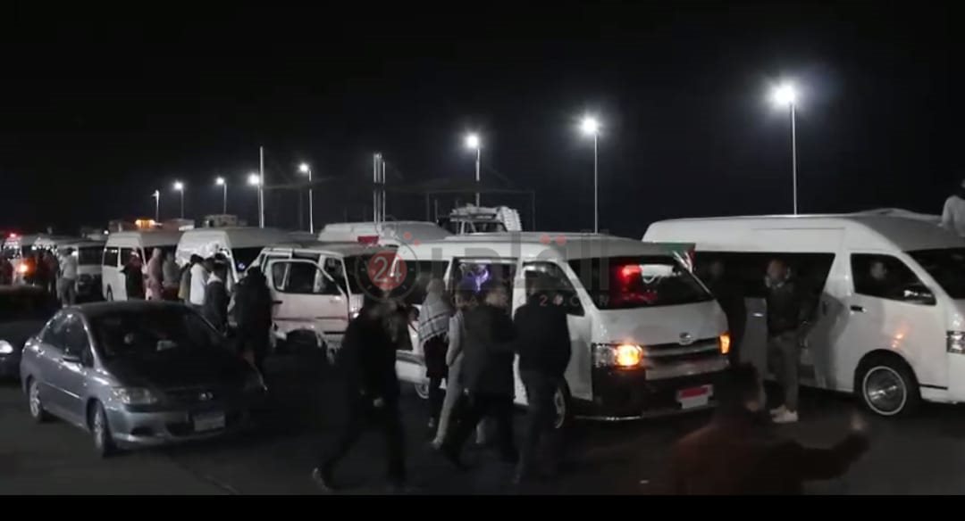 المئات من أهالي الفيوم يتوجهون إلى معبر رفح للمشاركة في الوقفة لرفض تهجير الفلسطينيين