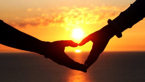 تفسير حلم رؤية شخص تحبه وهو لا يتكلم معك للمتزوجة