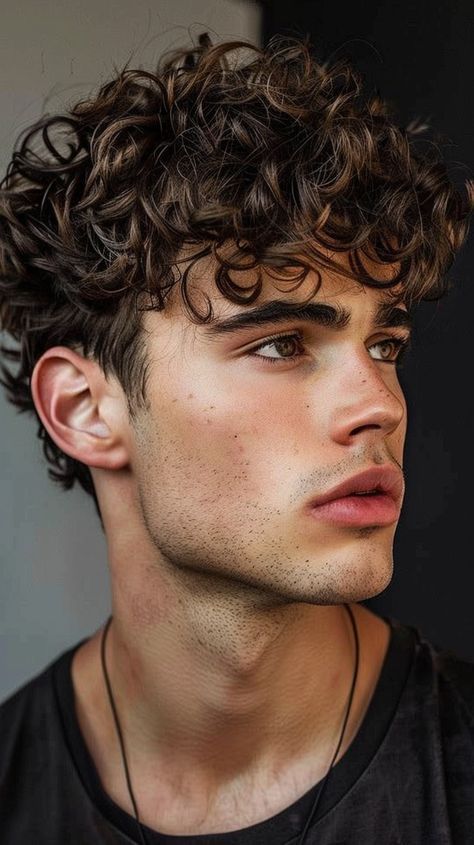 قصات شعر كيرلي للرجال