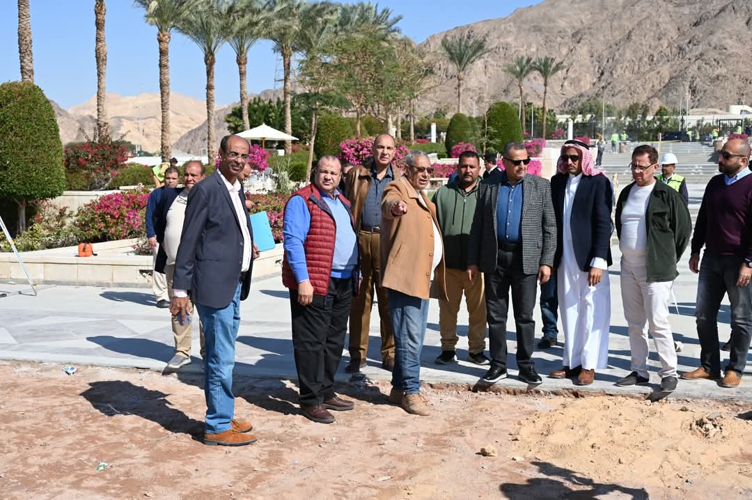 محافظ جنوب سيناء يتفقد ساحة العلم بمدينة طابا استعدادًا للاحتفال بالعيد القومي الـ36 للمحافظة