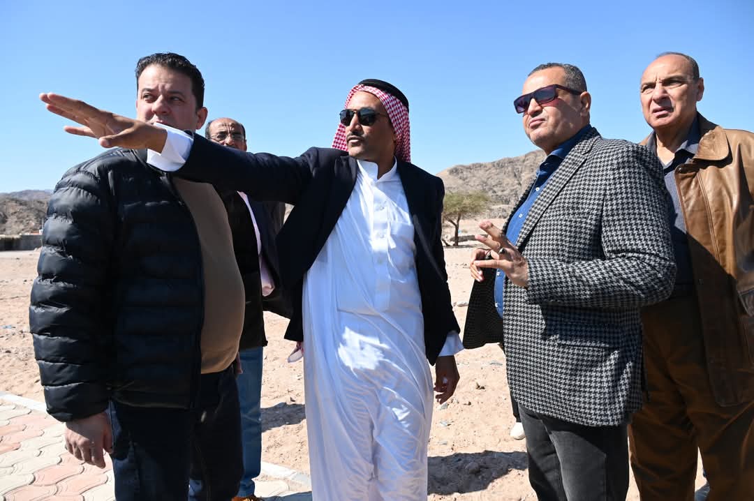 محافظ جنوب سيناء يتفقد ساحة العلم بمدينة طابا استعدادًا للاحتفال بالعيد القومي الـ36 للمحافظة