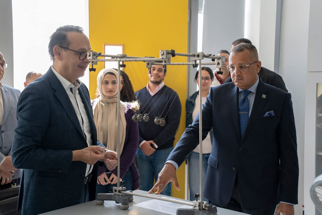 محافظ جنوب سيناء يلتقي رئيس مجلس أمناء الجامعة الألمانية 