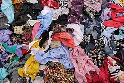 التخلص من الملابس الممزقة