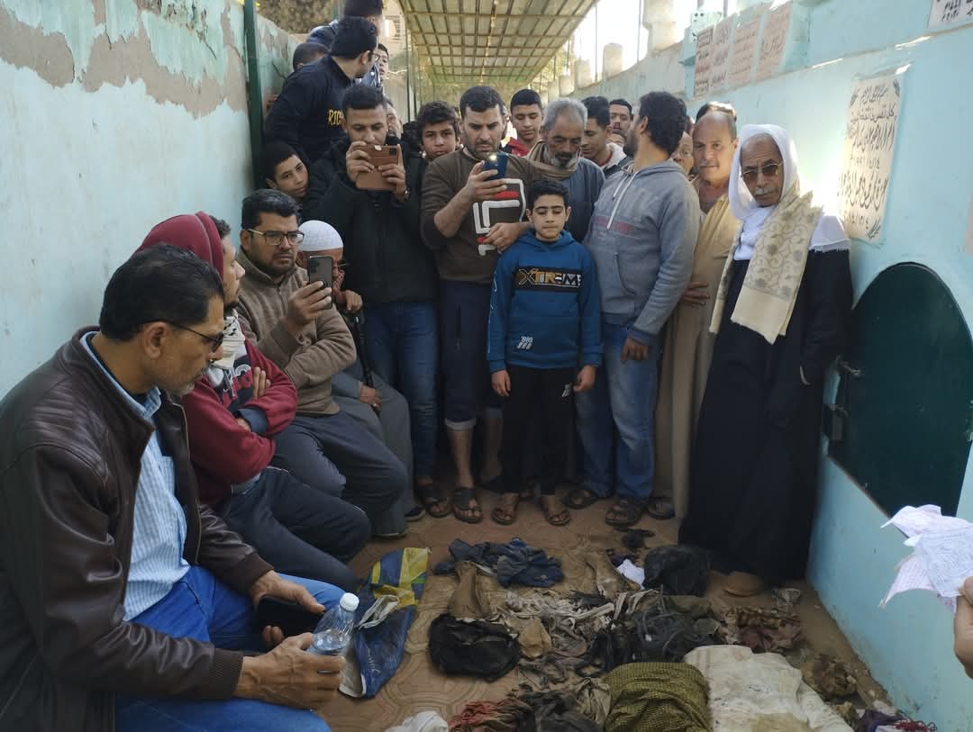 حملة تنظيف مقابر بالمنوفية تكشف أعمال سحر وملابس داخلية