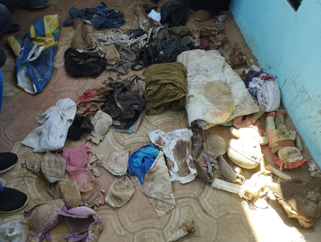 حملة تنظيف مقابر بالمنوفية تكشف أعمال سحر وملابس داخلية