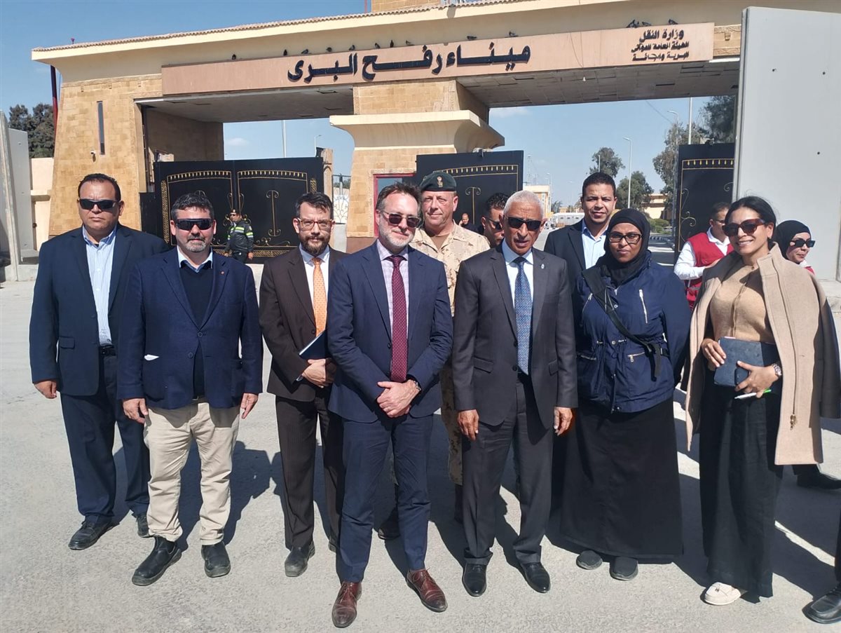 السفير الكندي ومحافظ شمال سيناء