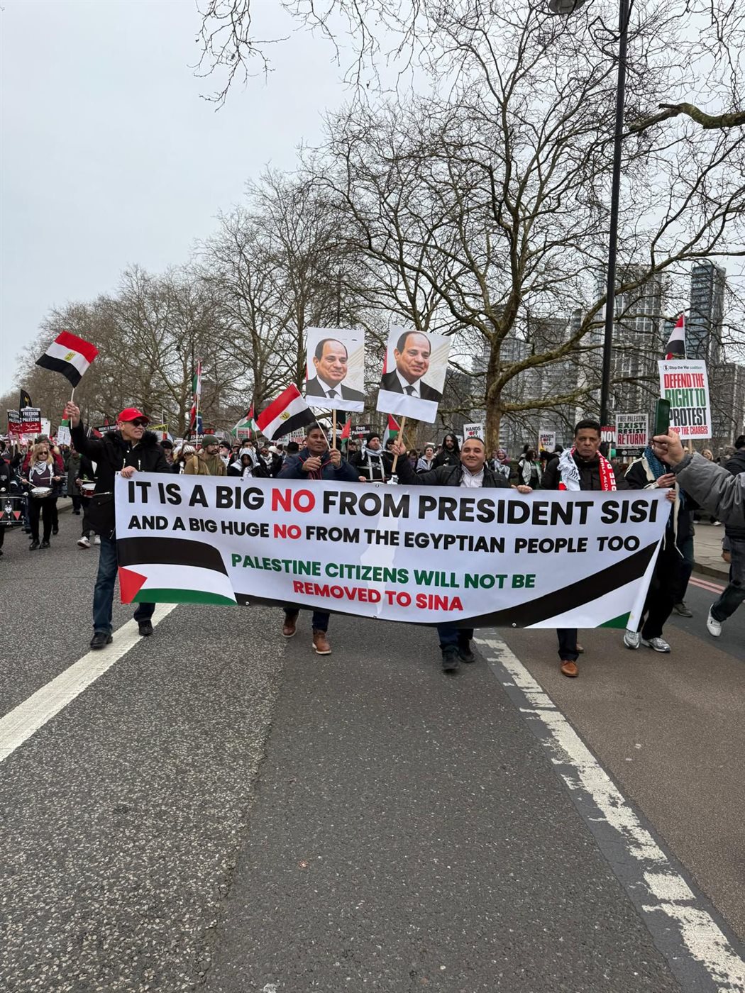 المصريين فى لندن يشاركون فى أكبر تظاهرة لرفض التهجير