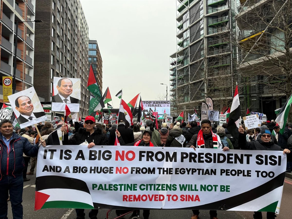 المصريين فى لندن يشاركون فى أكبر تظاهرة لرفض التهجير