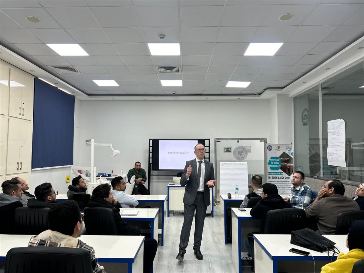 جامعة مصر تستقبل خبراء دوليين لتطوير مهارات الطلاب