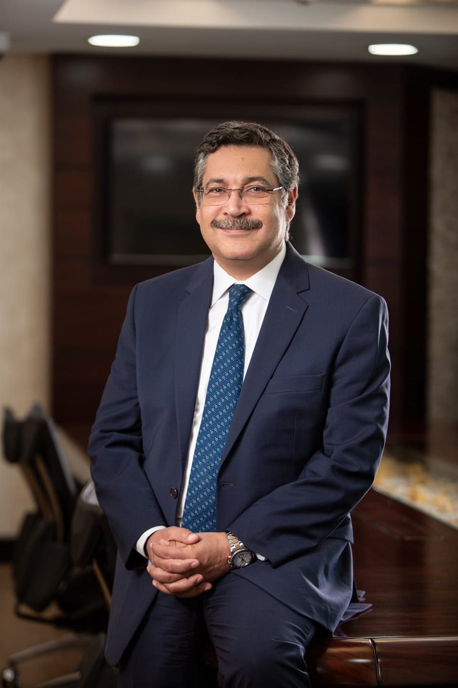 حسن غانم- الرئيس التنفيذي العضو المنتدب لبنك التعمير والإسكان