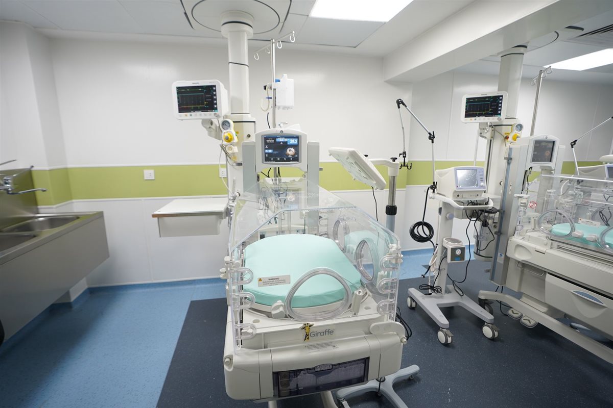 البنك الأهلي المصري مشروع المحضن المجاني بمستشفى النساء والتوليد