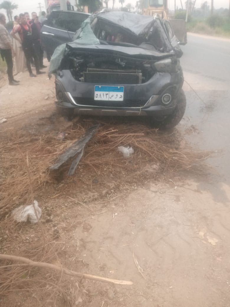 نجاة شاب سقط بسيارته الملاكي في ترعة بسوهاج