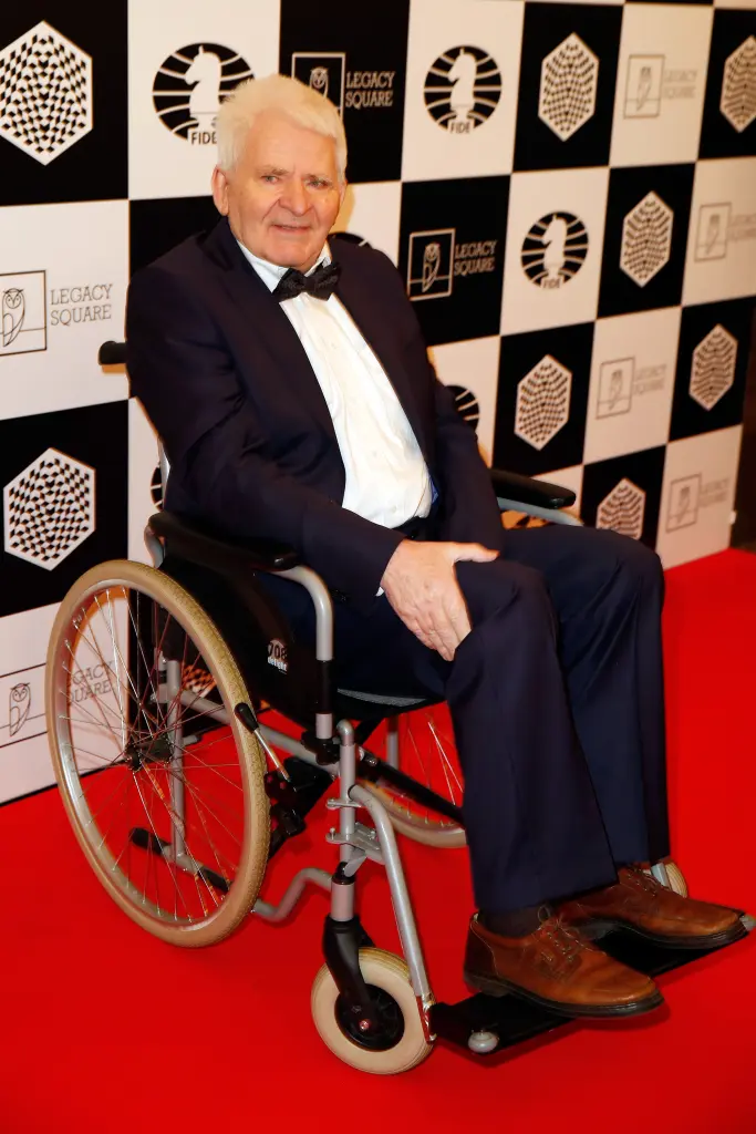 وفاة أسطورة الشطرنج الروسي بوريس سباسكي