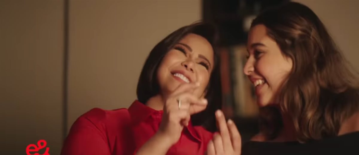 شيرين عبد الوهاب وابنتها في إعلان شركة إي آند رمضان 2025
