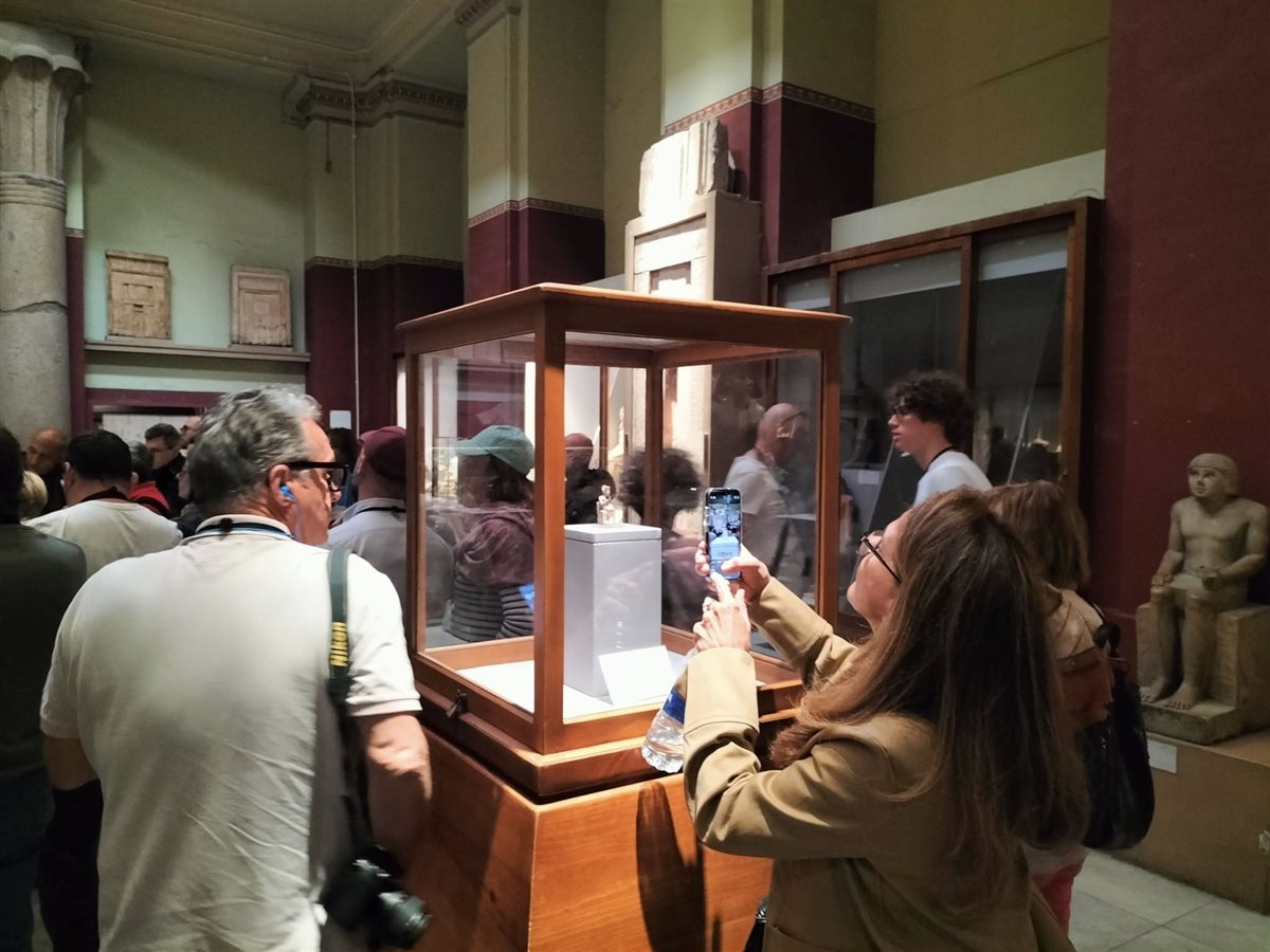 توافد الكثير من الزائرين على المتحف المصري بالتحرير