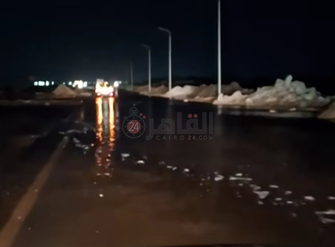 كسر فى خط مياه عمومى بالدائري الأوسط بالغردقة 