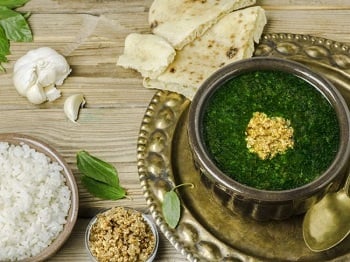 ملوخية بالأرانب وأرز بالشعرية