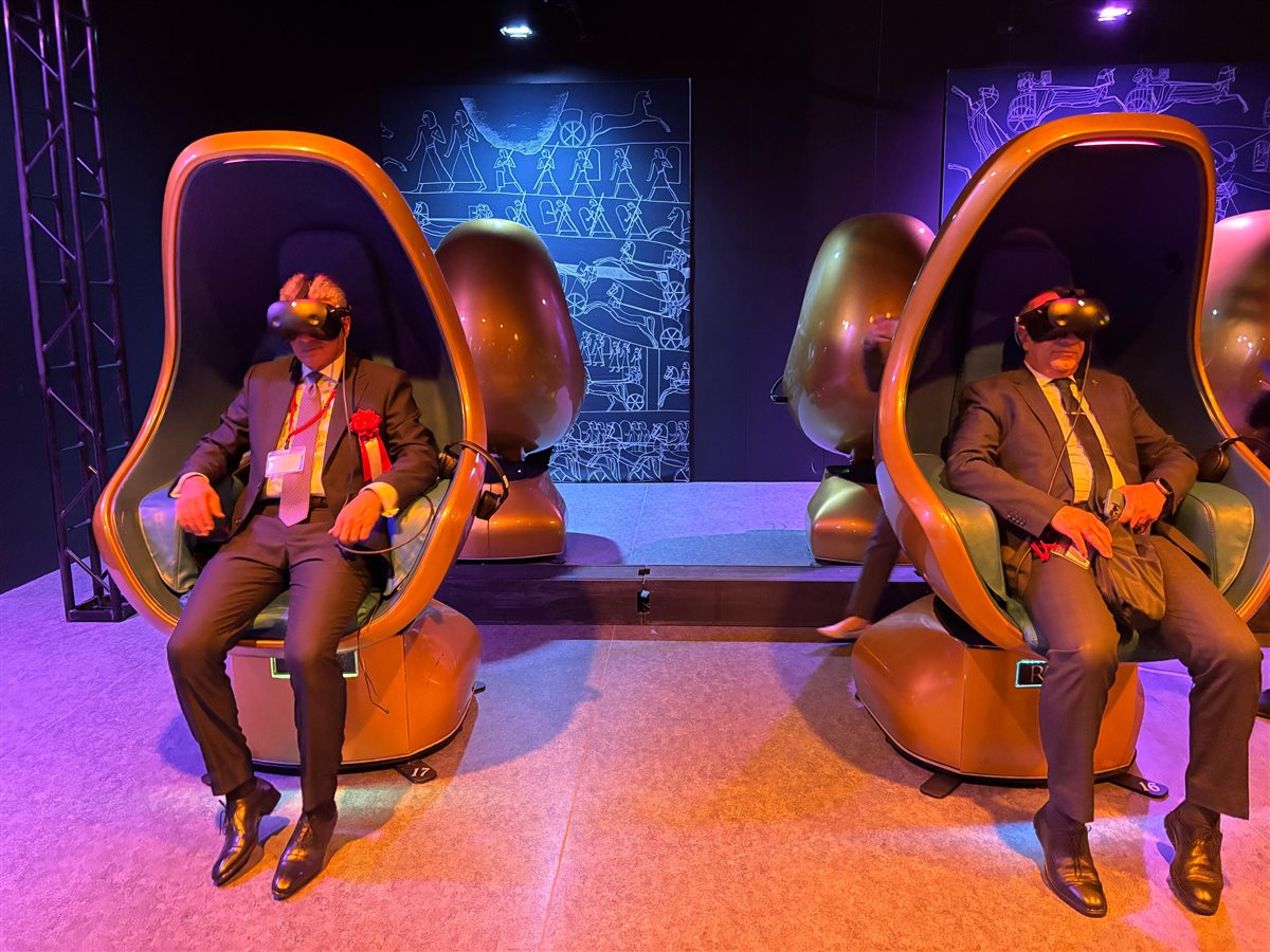 وزير السياحة وعمدة طوكيو يفتتحان معرض رمسيس وذهب الفراعنة 