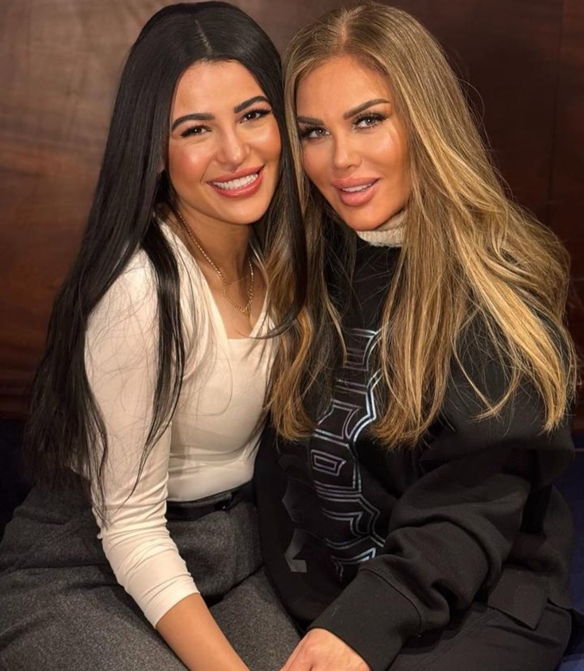 صور جديدة تجمع بتول حداد ونيكول سابا من كواليس مسلسل وتقابل حبيب بطول ياسمين عبدالعزيز