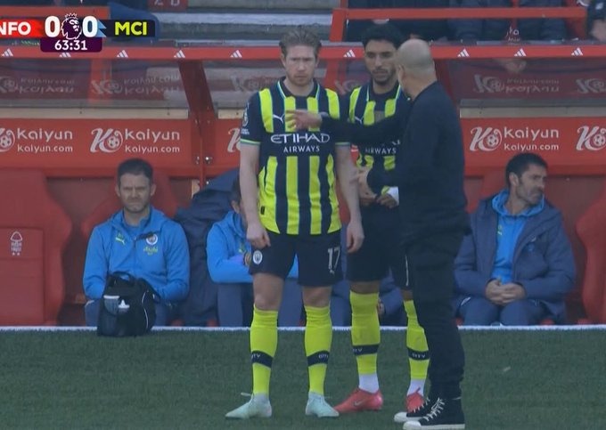 عمر مرموش من مباراة مانشستر سيتي ونوتنجهام فوست في الدوري الإنجليزي