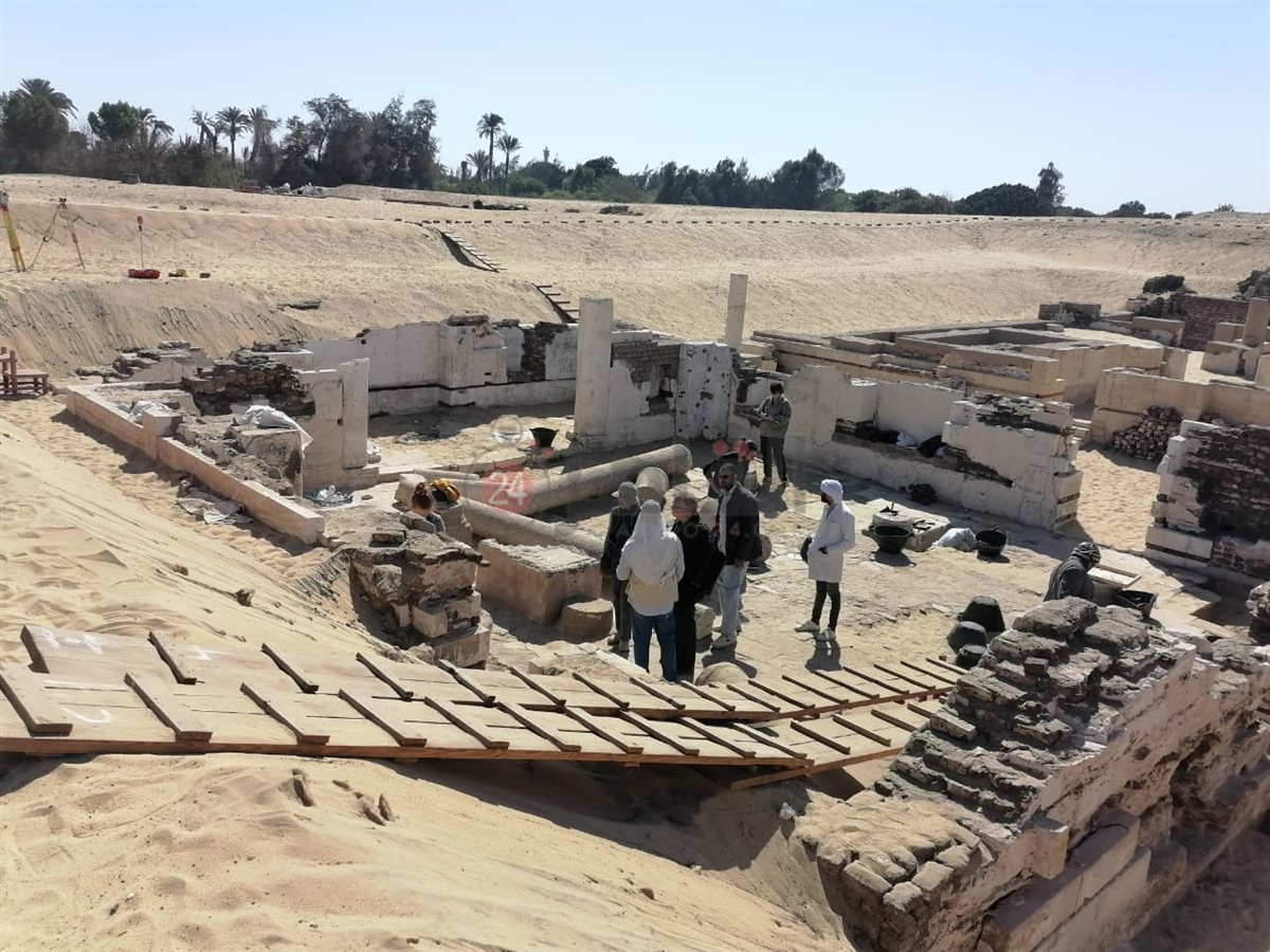 ننشر صور بدء أعمال حفائر البعثة الفرنسية بمنطقة باويط الأثرية (1)