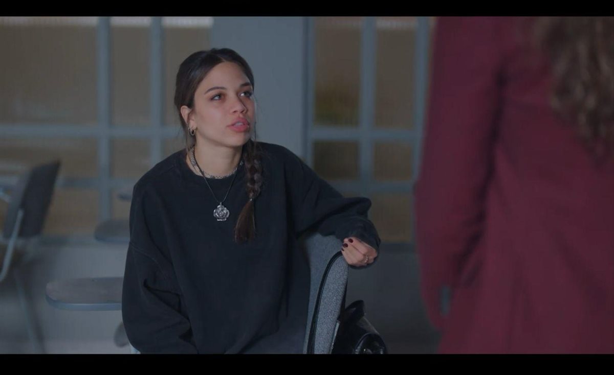 جيدا منصور تنهار بعد مواجهة ساخنة في مسلسل أثينا