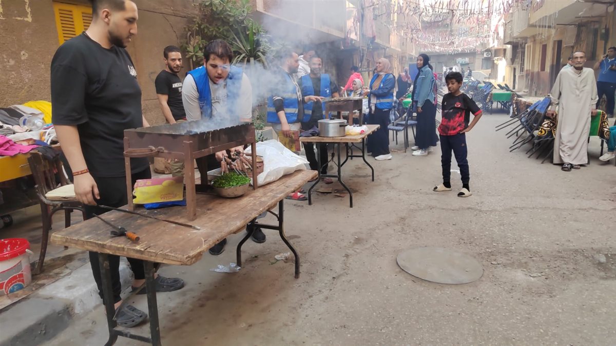 تحضيرات إفطار سكان عين شمس