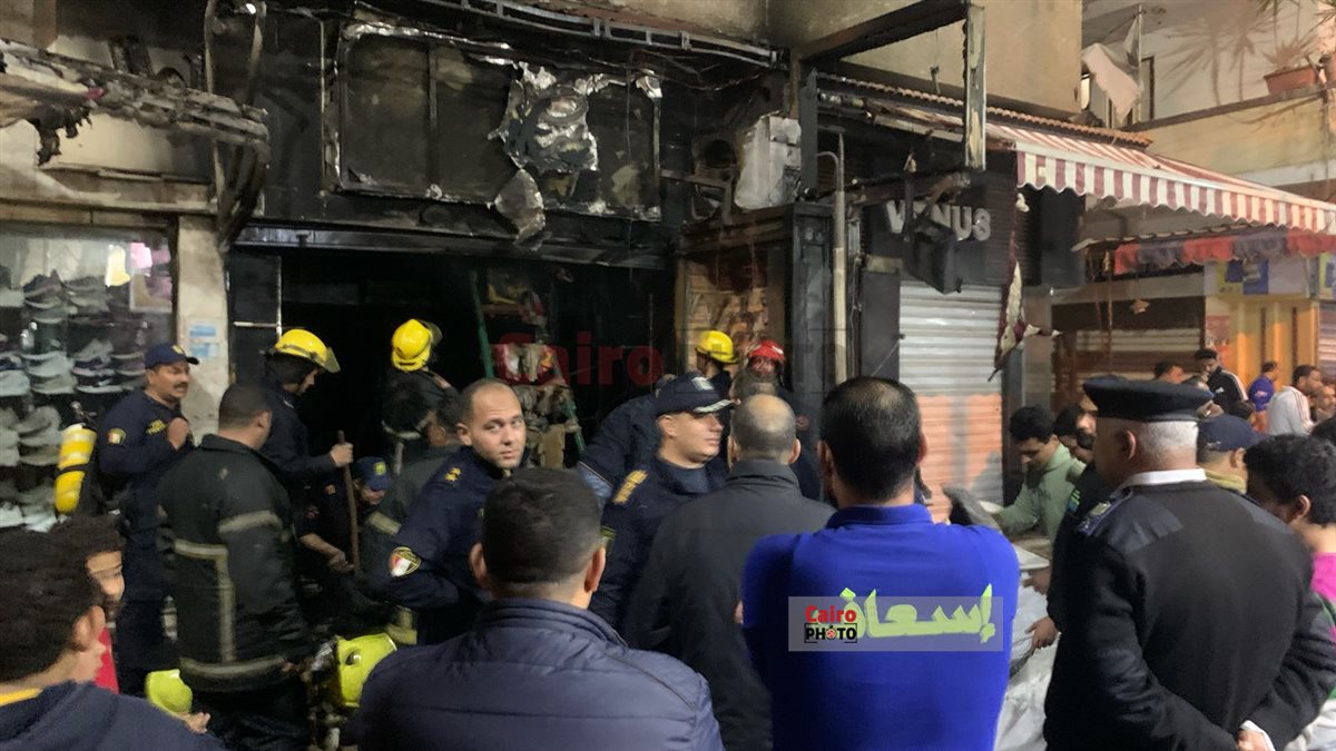 السيطرة على حريق هائل في منطقة سكنية تجارية ببورسعيد