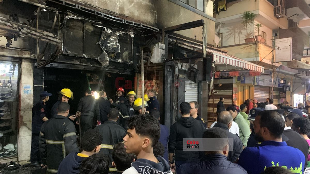 السيطرة على حريق هائل في منطقة سكنية تجارية ببورسعيد