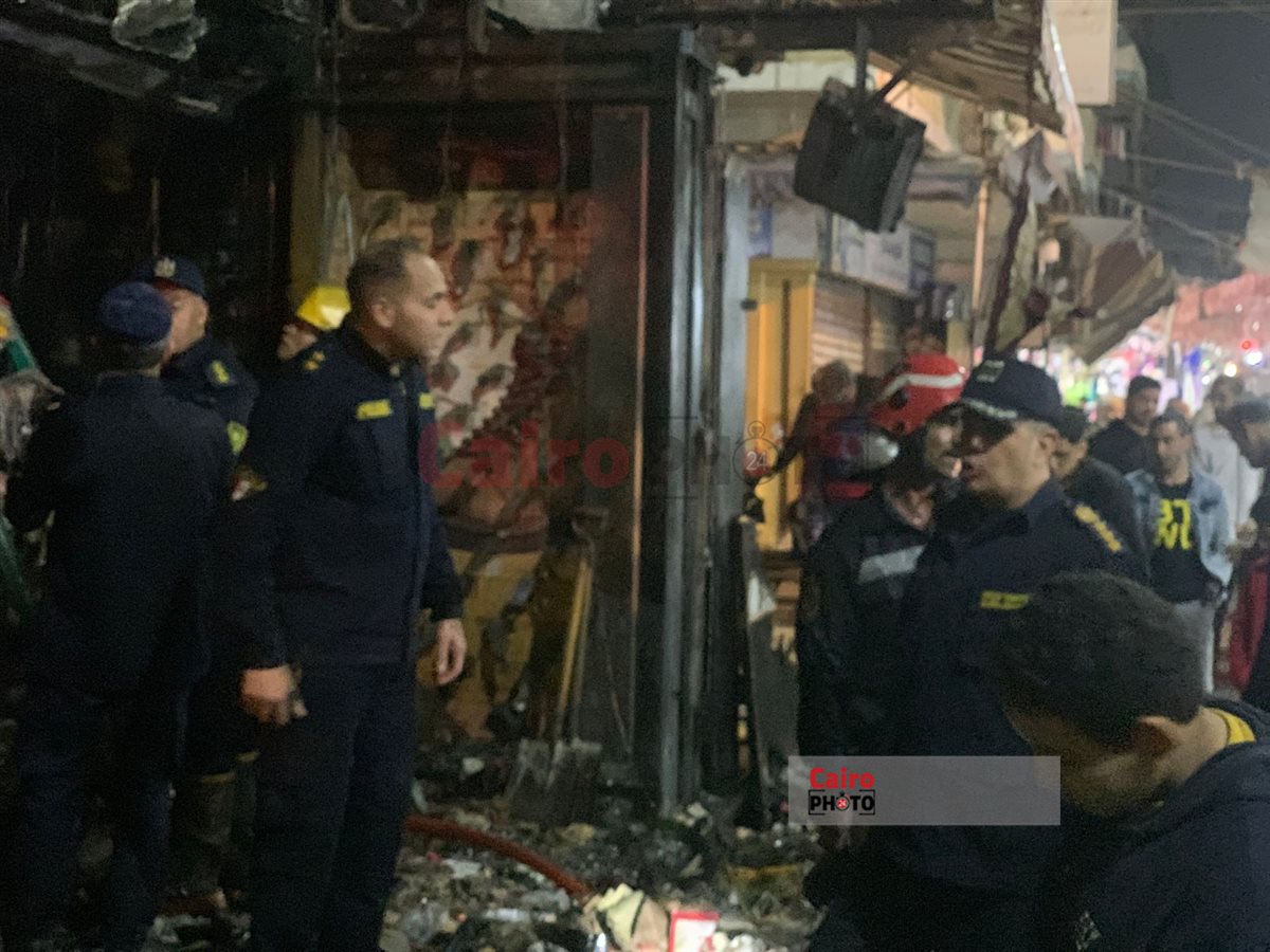 السيطرة على حريق هائل في منطقة سكنية تجارية ببورسعيد