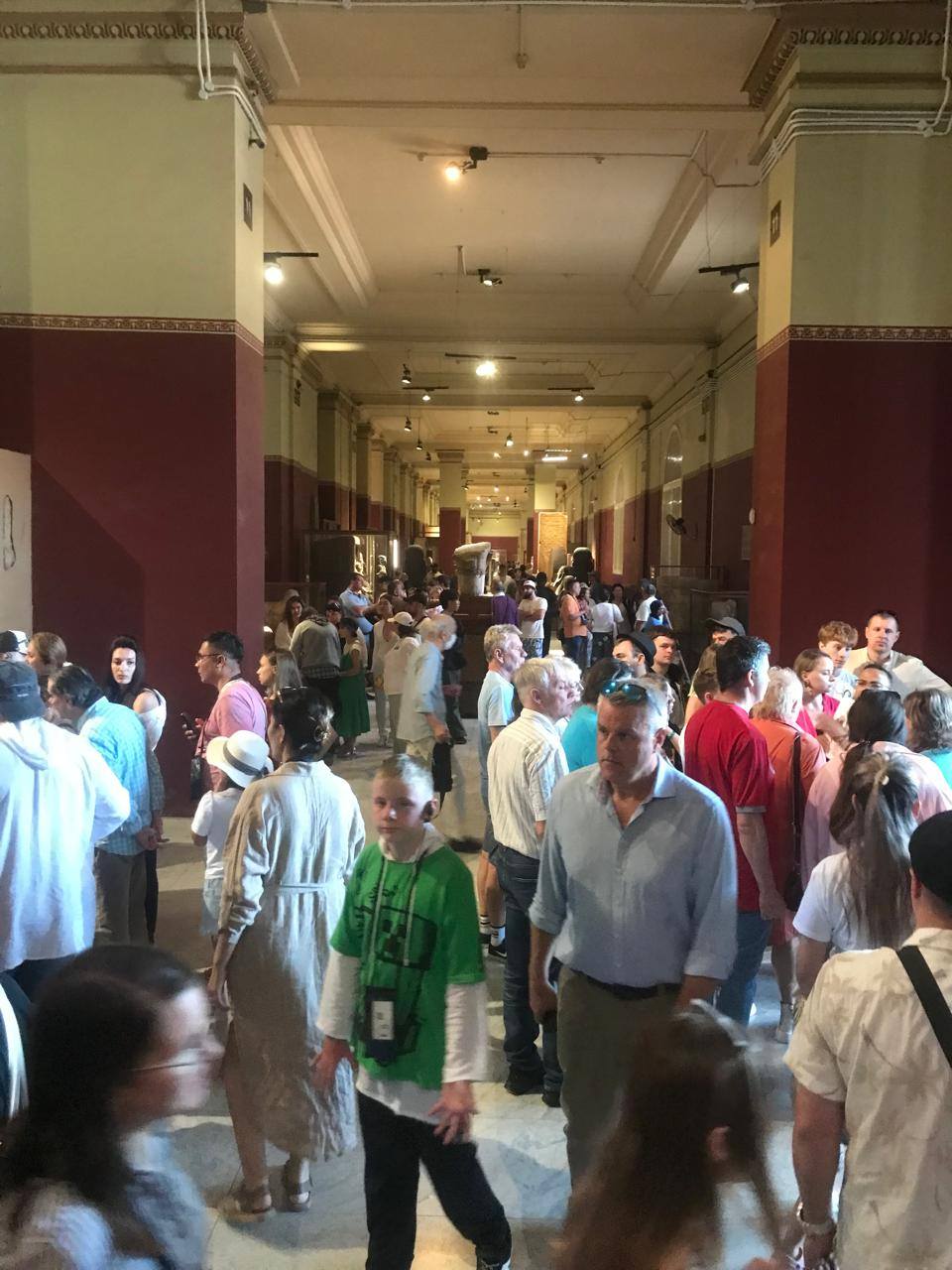 إقبال كبير من السائحين على المتحف المصري بالتحرير