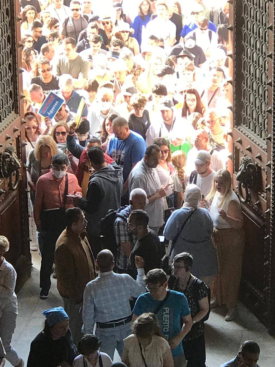 إقبال كبير من السائحين على المتحف المصري بالتحرير